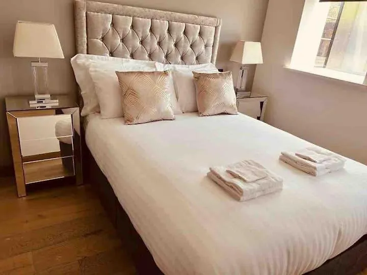 3 Bed 2 Bath Penthouse Hoxton Square With Terrace Apartment London