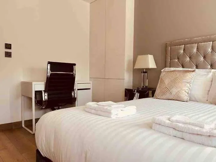 3 Bed 2 Bath Penthouse Hoxton Square With Terrace Apartment London