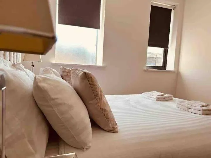 3 Bed 2 Bath Penthouse Hoxton Square With Terrace Apartment London United Kingdom